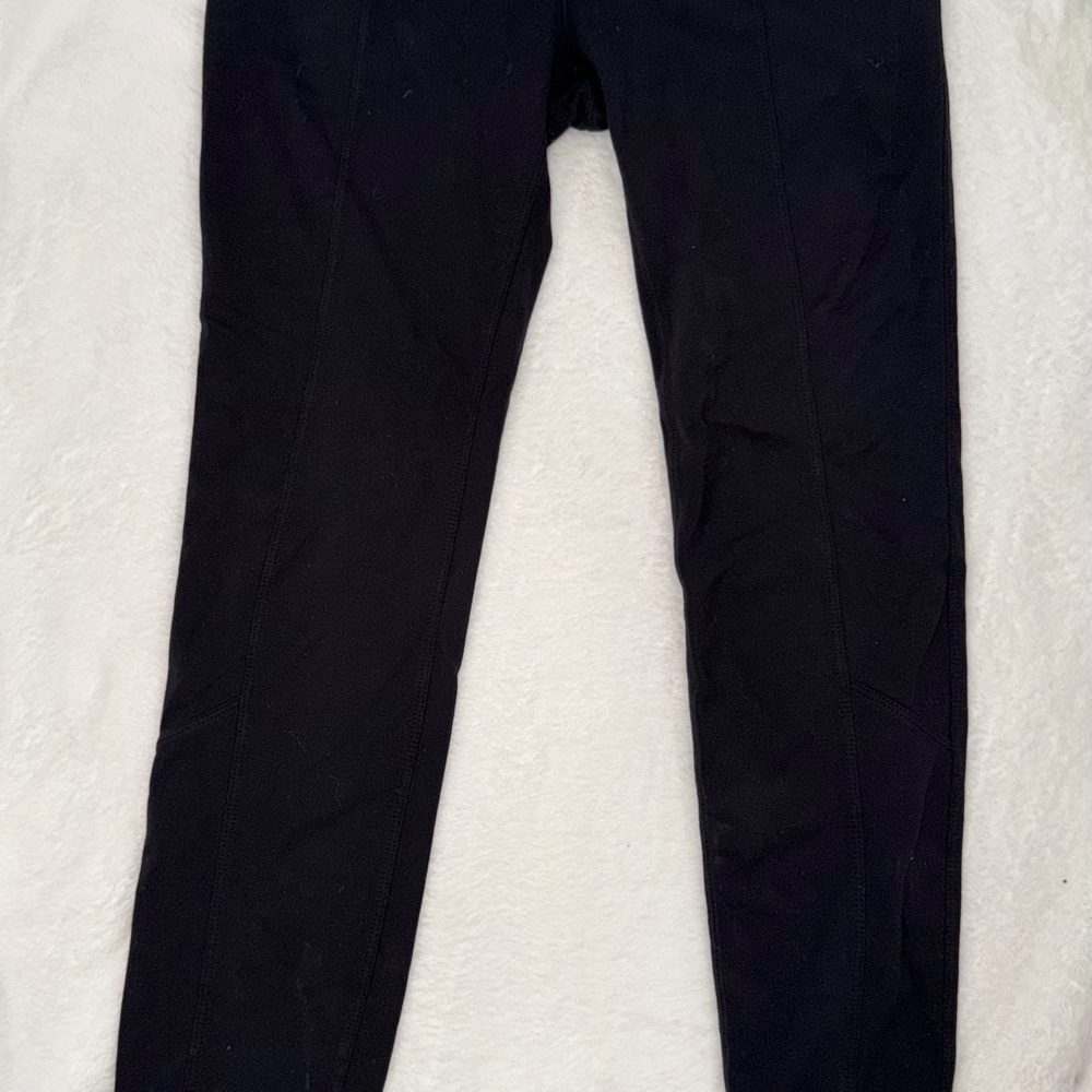 Athleta Metro Mid Waist Black Joggers. Front and Back Pockets